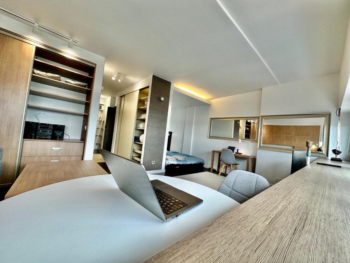 Top Metro X2 Fast Wifi 400 Mbs 70'Tv Netflix Hbo Max Appletv+ Disney+ Varšava Exteriér fotografie